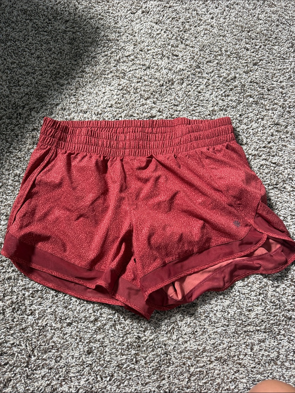 Athleta mesh racer run shorts 4 in medium